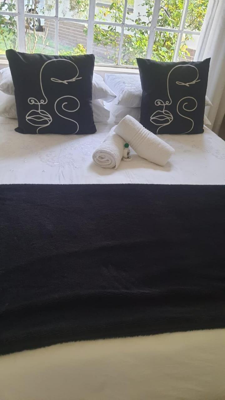 Secret Guest House 彼得马里茨堡 外观 照片