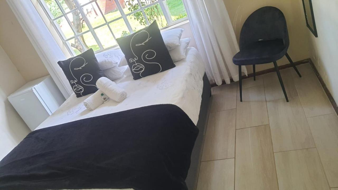 Secret Guest House 彼得马里茨堡 外观 照片